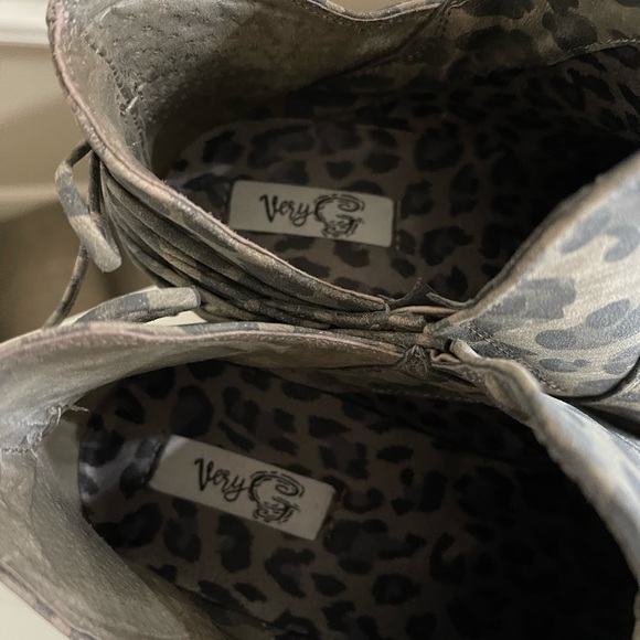 Very G Bootie Boots - Picture 4 of 4